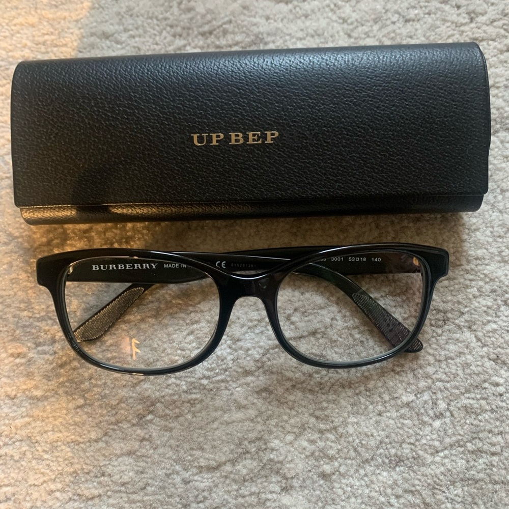 Burberry Black Eyewear with Case